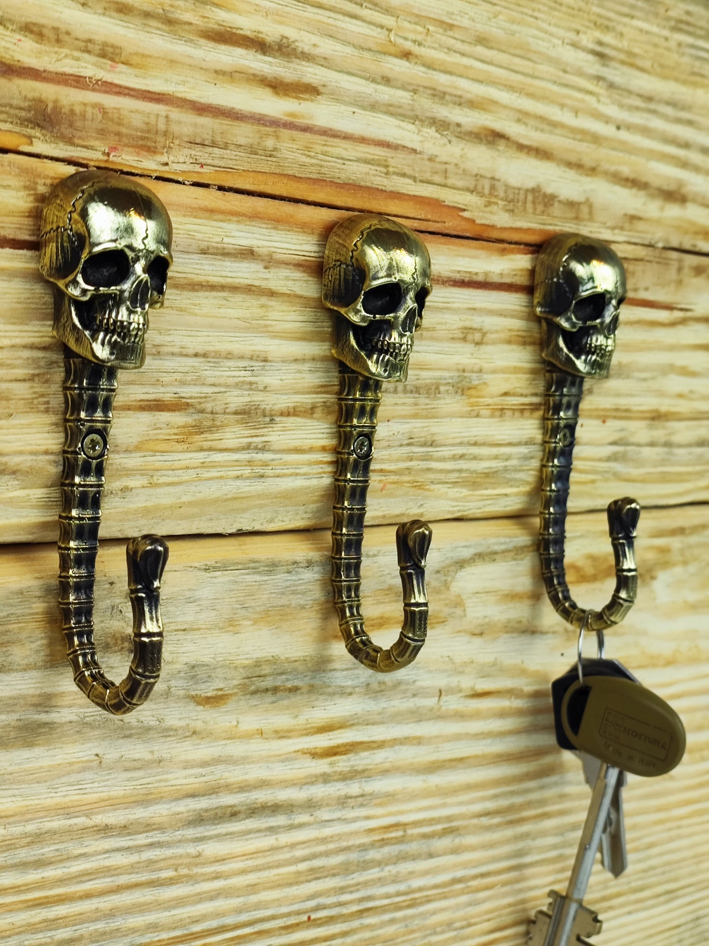 Handmade Wall Hook "Skull"