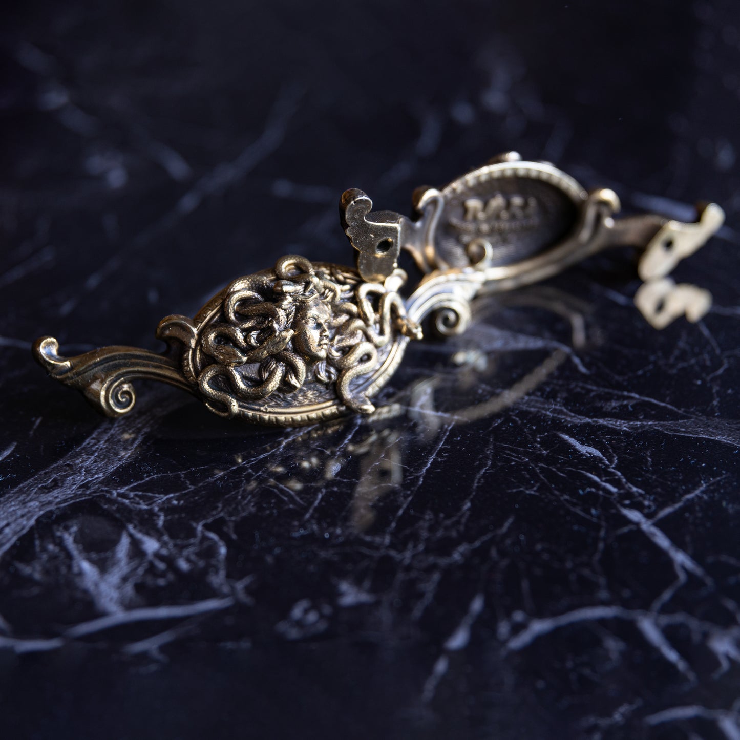 Furniture Double Handle "Medusa"